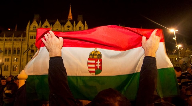 Kifelé a magyarokkal az országból! - ordították a fajgyülölő románok