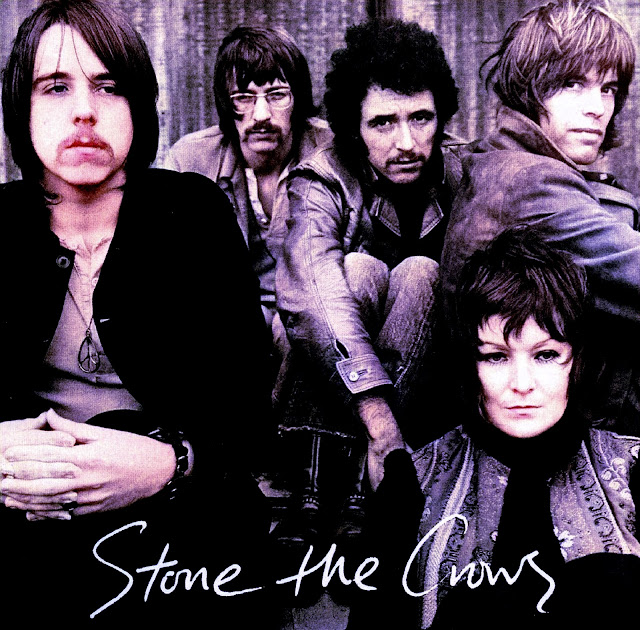 Stone the Crows (photo 01)