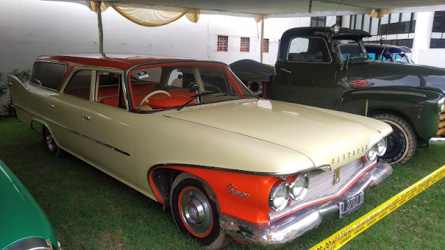 Plymouth Belvedere Custom Suburban 1960