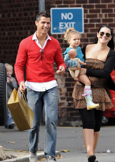 Cristiano Ronaldo Girlfriend Pictures