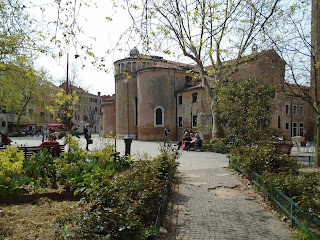 In A Venetian Reckoning we discover that Brunetti lives near the church of San Polo