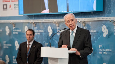 Former Israeli President Peres urged Ukrainians to dream big and build a state based on the national idea