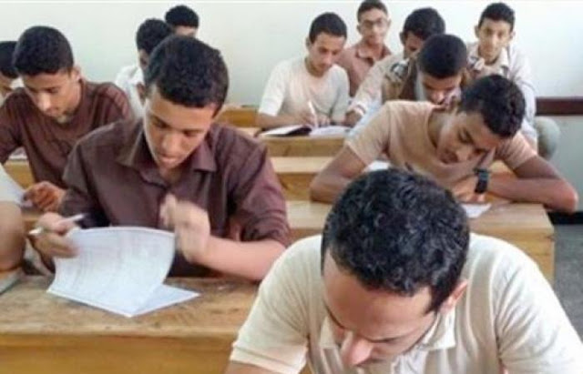 طلاب " أولي ثانوي " يؤدون امتحان الدور الثاني في "العربي " بدون شكاوي 