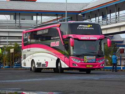 Bus Subur Jaya Harley Quinn