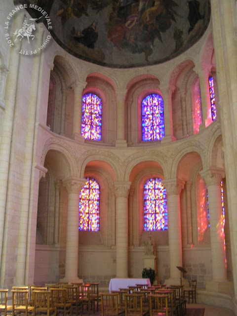 CAEN (14) - Abbaye aux Dames (Intérieur)