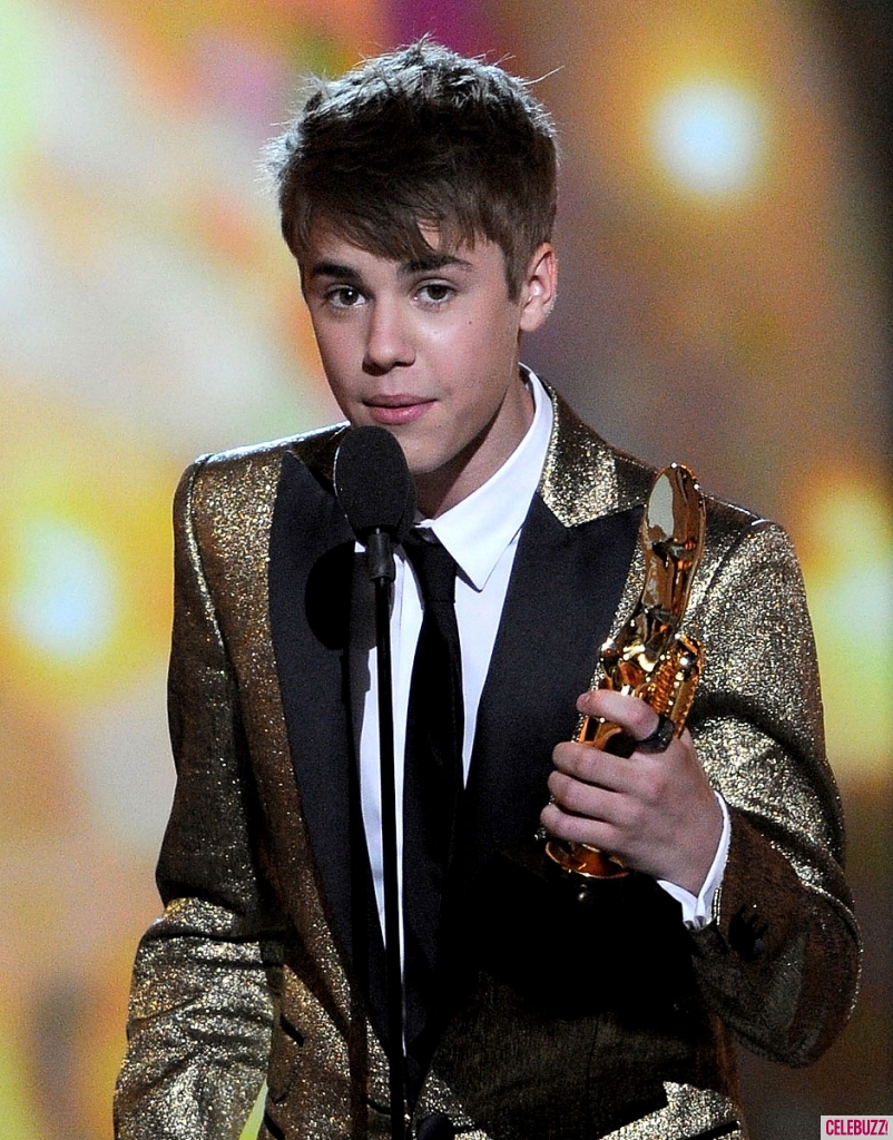 And the winner of Billboard.com's first-ever Fan Favorite Award is…Justin Bieber, PICTURE, image, photo, pic, poster, wallpaper