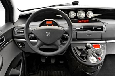 peugeot 807 interior