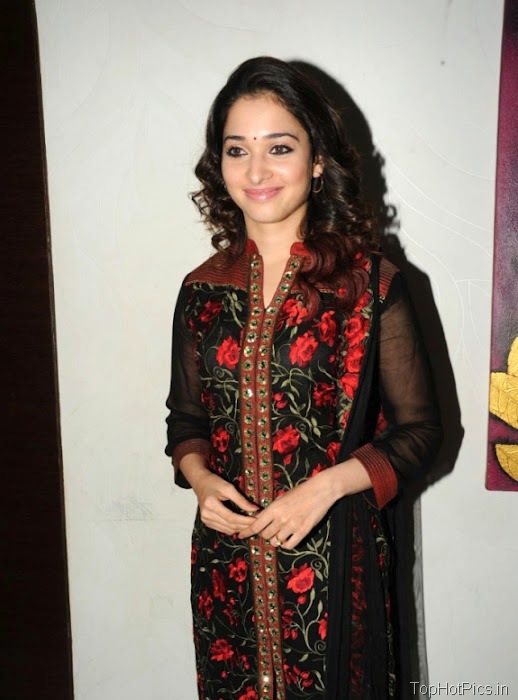 Tamanna Hot Pics in Indian Dress 9