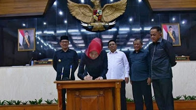 DPRD Jabar Sahkan Tiga Perda, Gubernur Siapkan Pergub-nya