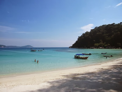 Cermin Beach Medan. Pantai Cermin. Objek wisata di sumatra utara