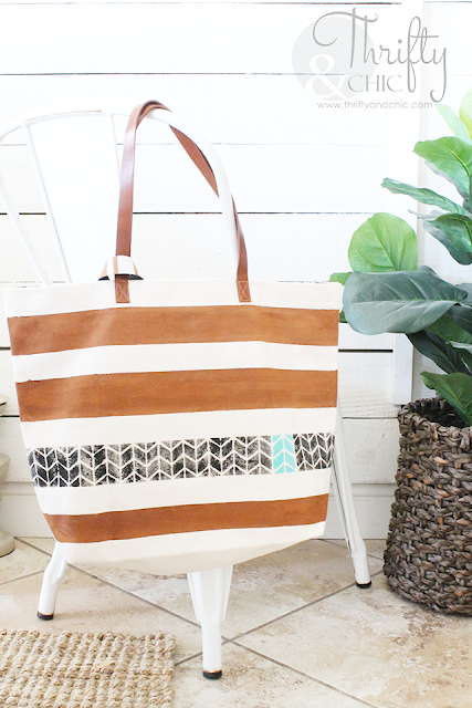 Best summer tote bag! Striped and herringbone stenciled tote bag. How to personalize a tote bag tutorial