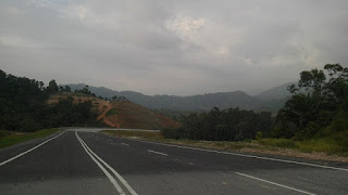 Gambar 2 Laluan Keruak Gunung Bongsu Kuala Berang Gua Musang