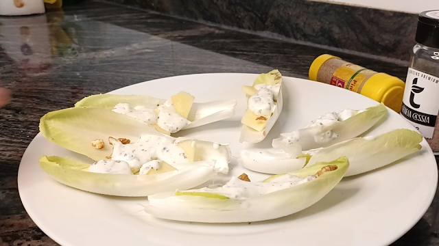 Endives with apple and nuts