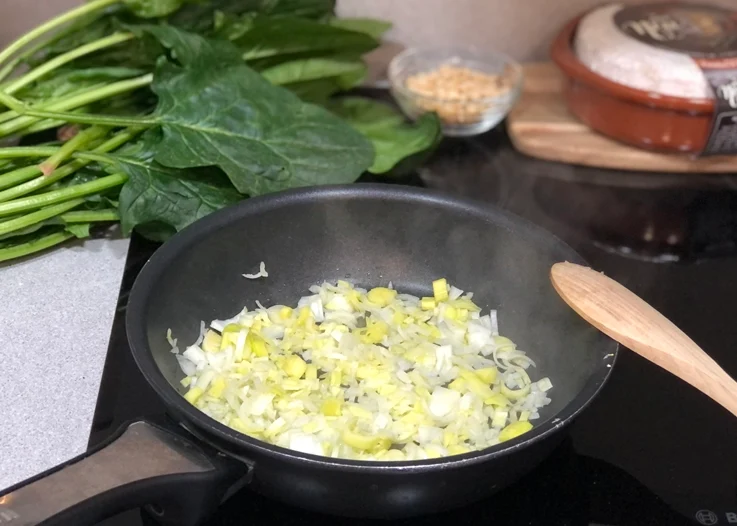 Patatas rellenas de espinacas y queso