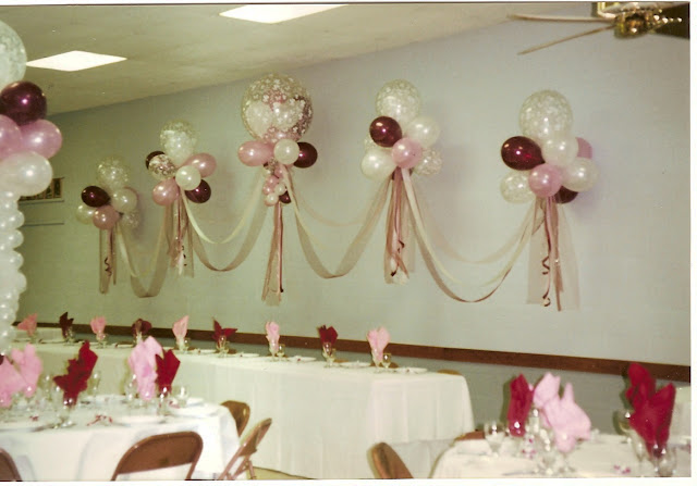 Balloon Head Table Centerpieces2