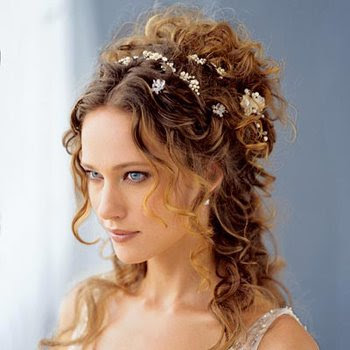 Best Floral Hair Style and Accessories