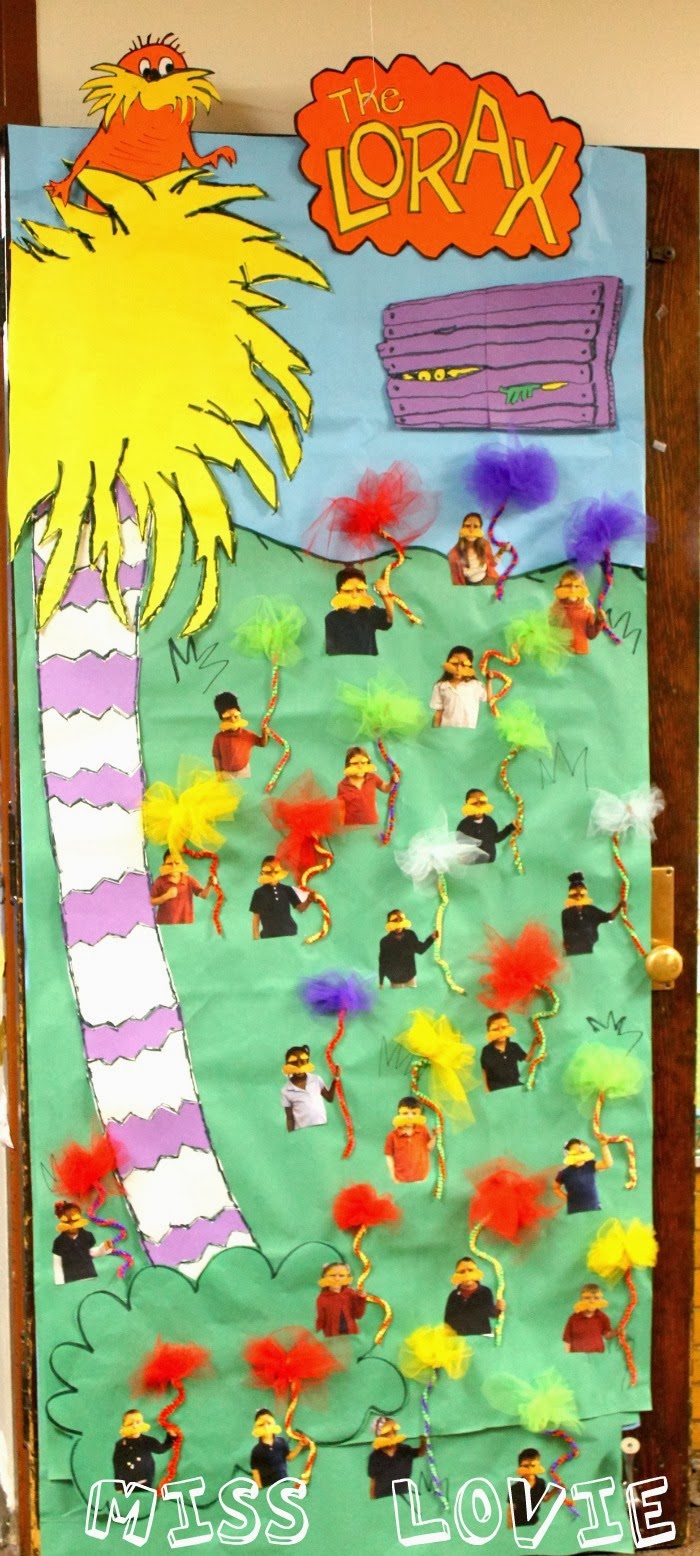 Miss Lovie: Dr. Seuss Door Decoration: I Can Read With My ...