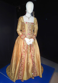 Queen Elizabeth I Doctor Who costume