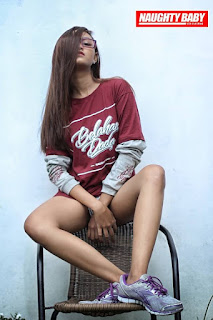 Foto Seksi Wanita Model Kaos Distro