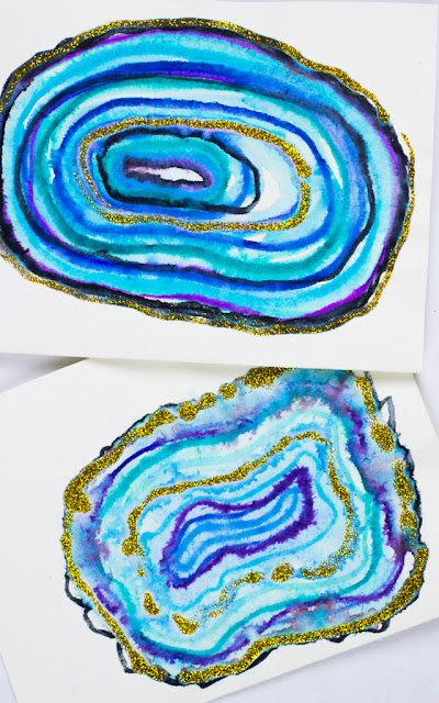 How to "paint" agate geodes with kids- super easy art idea that doesn't require any water colors!