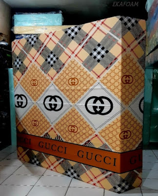 Kasur inoac motif Gucci