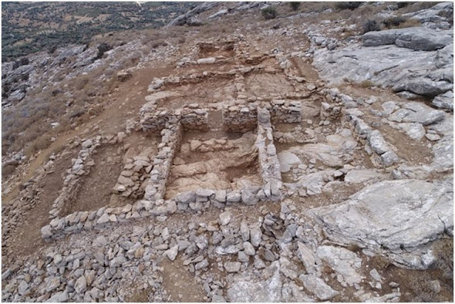 Με γοργούς ρυθμούς προχωρά η ανασκαφή στον Κάστελο της Ορνές