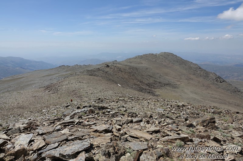 Mojonera-Pico de la Justicia-Pico del Cuervo-Mojón Alto