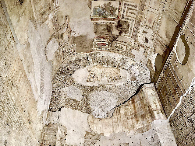 Часть Золотого дома императора Нерона (Domus Aurea) в Риме