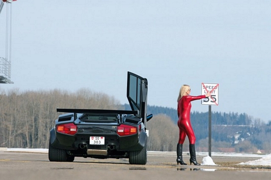 Sexy Lamborgini Girl