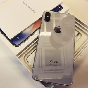 iPhone X unboxing