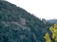 Aproximació fotogràfica a dues de les torres del sector nord-oest de les muralles del Castell de Sant Jaume