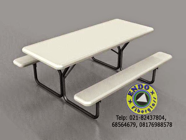  Meja  kantin dari bahan  fiberglass  lebih kuat dibandingkan 