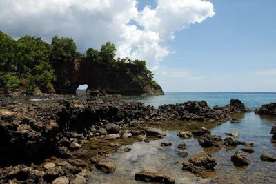 Harga Tiket Masuk Lokasi Wisata Pantai Pintu Kota Ambon