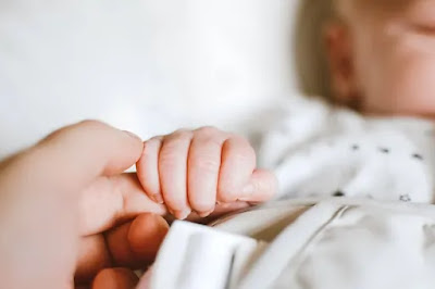 Cara Merawat Tali Pusat Bayi Baru Lahir