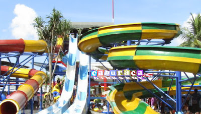 seluncuran di saygon waterpark