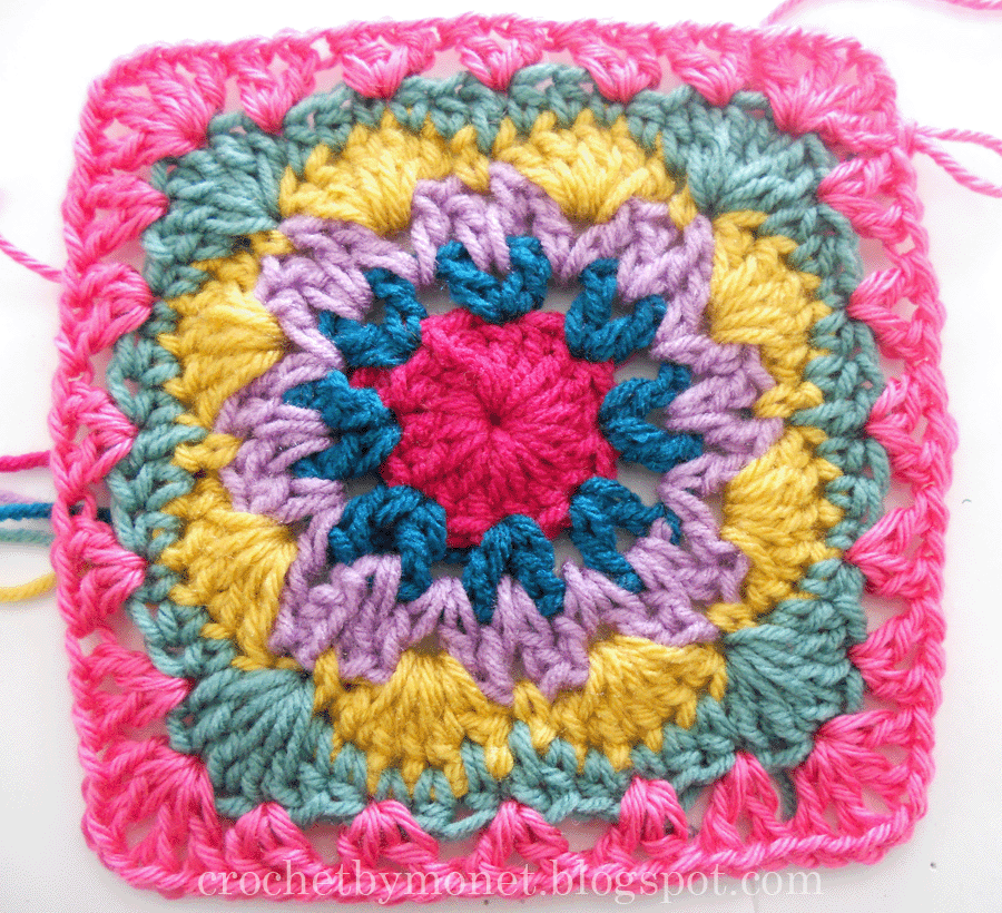 CrochetByMonet: Free Granny Square Pattern