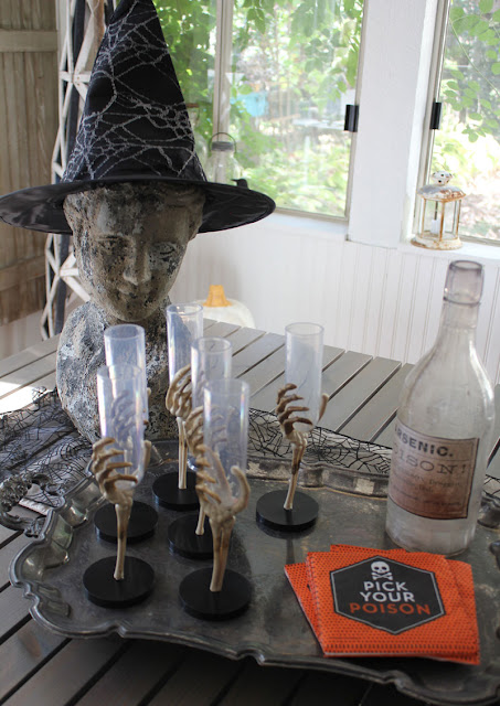 Halloween Decorating- Itsy Bits And Pieces - Oriental Trading #sponsored