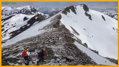 Caminando hacia la Peña Ausente