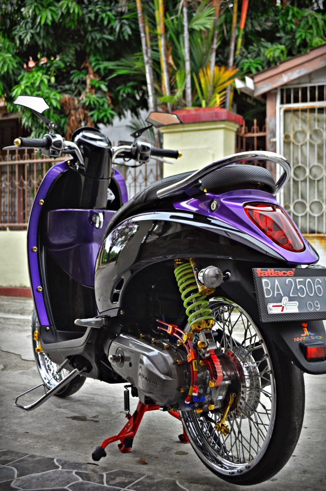 Gambar Modifikasi Motor Scoopy Modifikasi Yamah NMAX