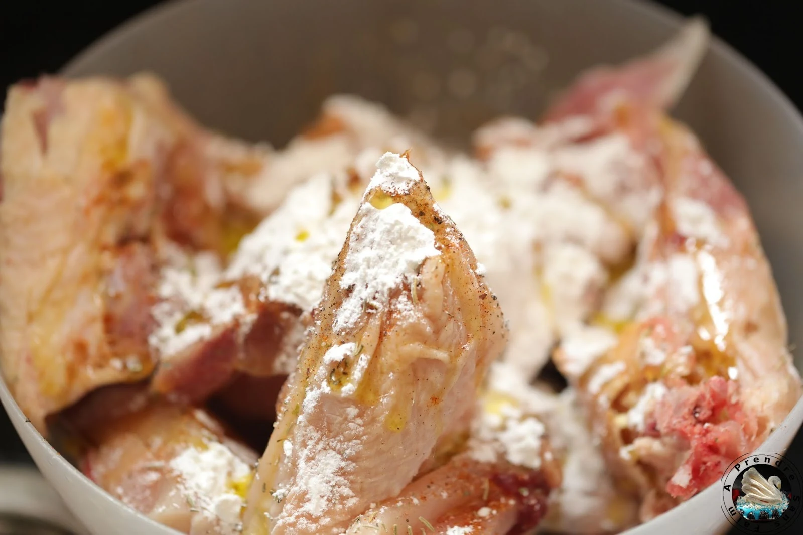 Poulet et pommes de terre braisés au four à la provençale (pas à pas en photos)