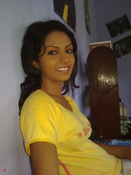 Shalani TharakaSexy Girls Pictures
