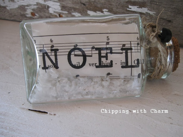 Chipping with Charm:  Christmas in a Canister...http://www.chippingwithcharm.blogspot.com/