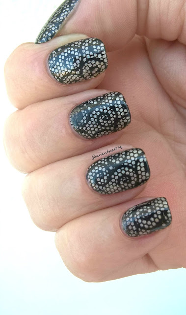 Manicura de encaje