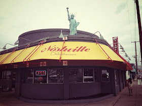 Noshville Delicatessen located in Nashville Tennessee 