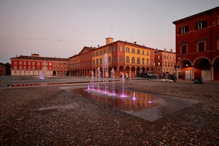 Piazza Roma fontane Modena