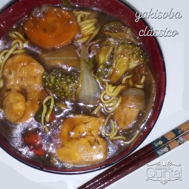 Yakisoba Clássico à minha moda, na Cozinha do Quintal