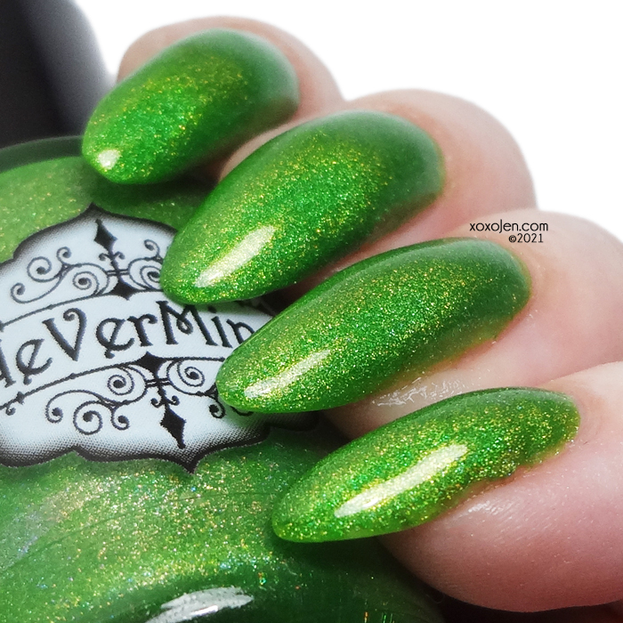 xoxoJen's swatch of Nevermind Mardi Green 