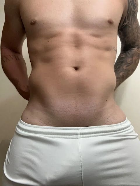 Juan Pochettino desnudo