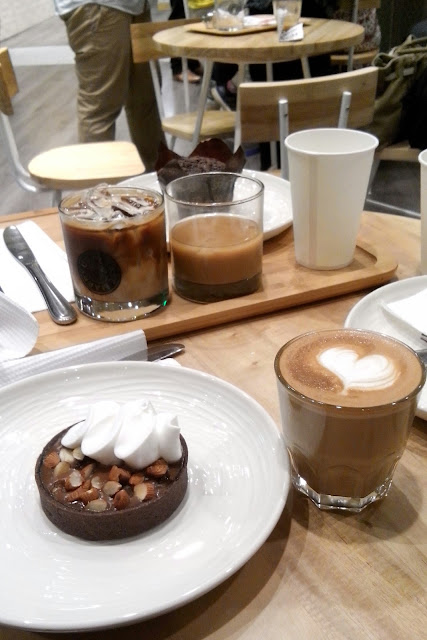 recession coffee, Banana Almond Tart and Cafe Latte