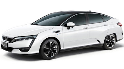  2017 Honda Clarity side angle